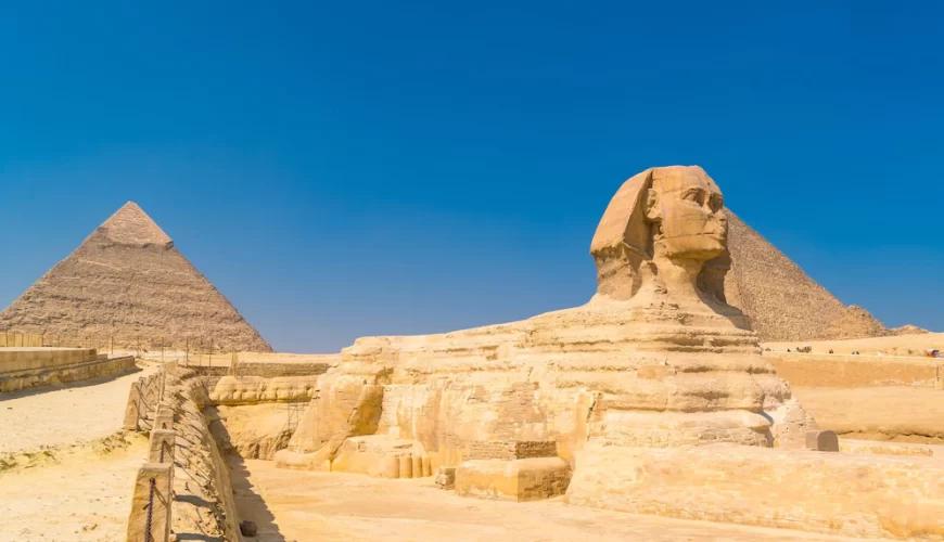 Day Tour to Giza Pyramids and Sphinx